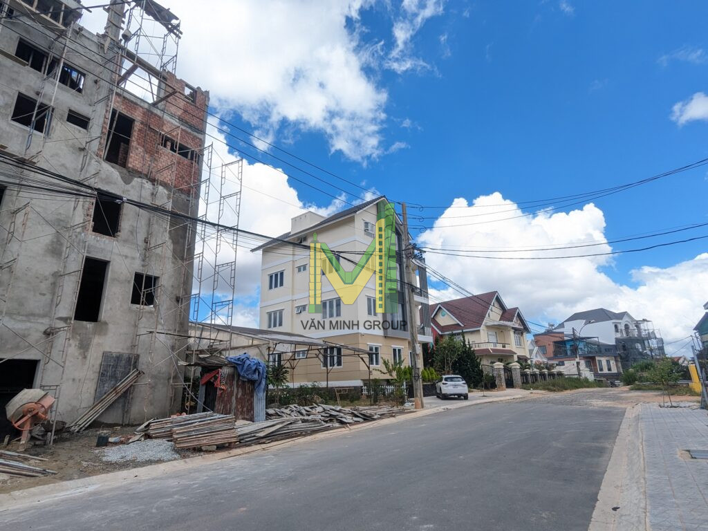 Bán đất gần 600m2 mặt tiền Lữ Gia, Đà Lạt, siêu view nhìn thành phố - Ảnh 2