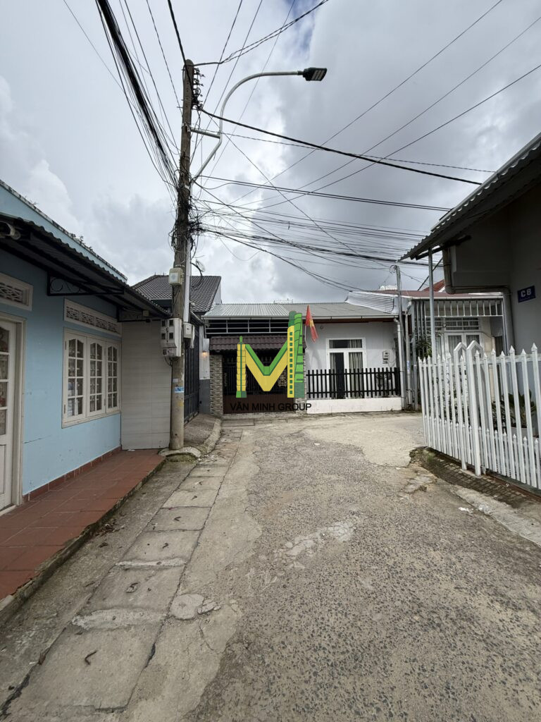 CẦN BÁN NHÀ ĐƯỜNG TRẦN QUANG DIỆU- PHƯỜNG XUÂN HƯƠNG – ĐƯỜNG Ô TÔ, ĐÀ LẠT - Ảnh 2