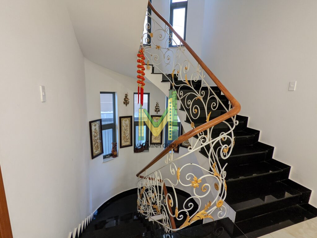 BÁN GẤP CĂN VILLA TÂM HUYẾT 2 MẶT TIỀN SIÊU ĐẸP TẠI KQH NGÔ QUYỀN, PHƯỜNG 6, ĐÀ LẠT, VIEW CỰC ĐỈNH - Ảnh 4