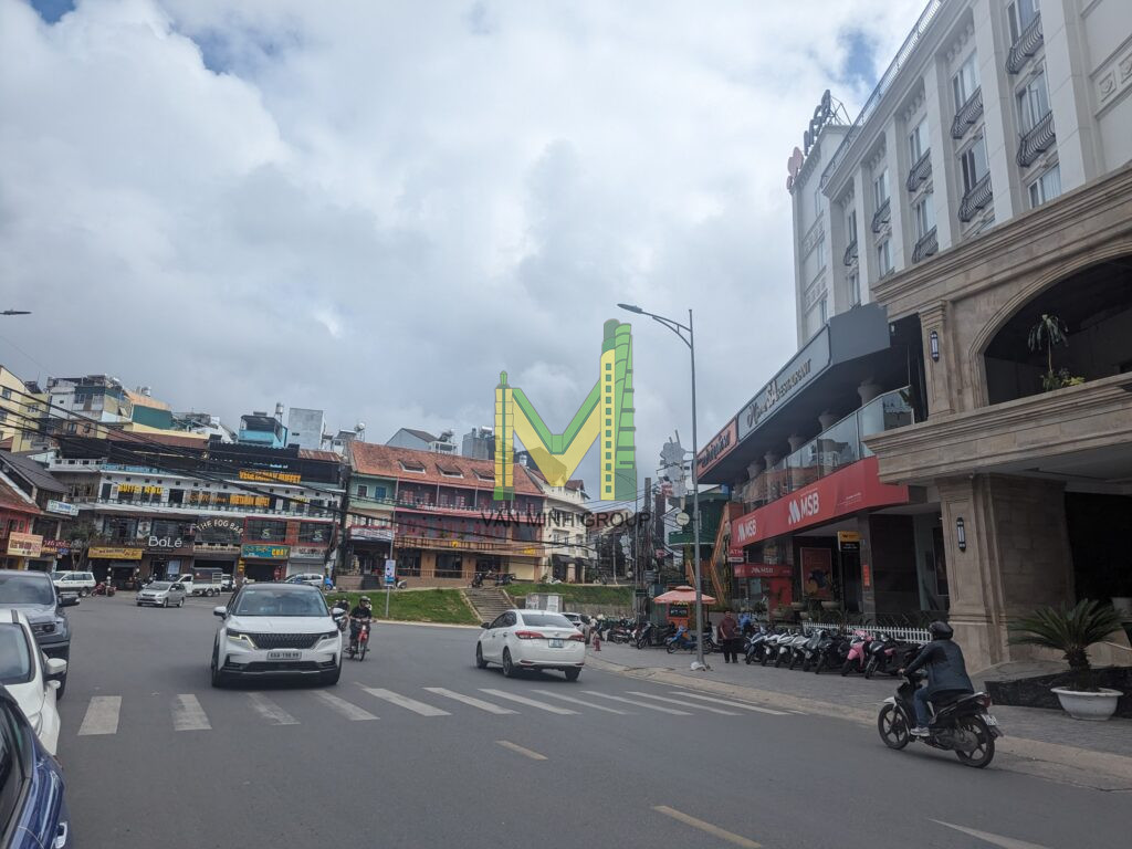 Bán gấp nhà 2 mặt tiền Phan Đình Phùng ngay trung tâm Đà Lạt, mặt tiền nhà rộng 8.2m thuận tiện KD - Ảnh 2