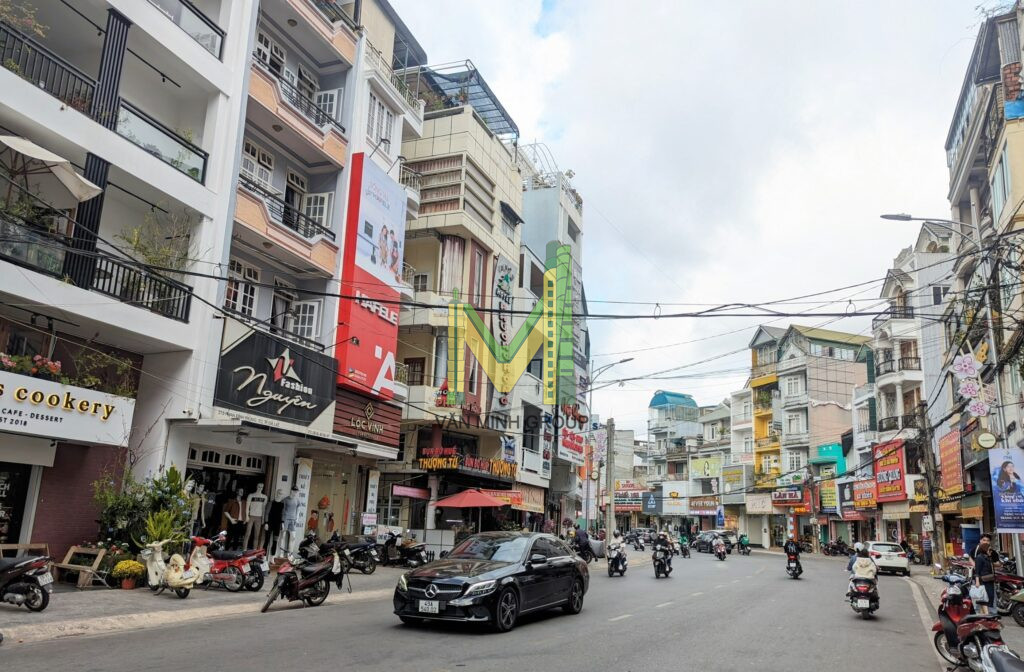 Bán gấp nhà 2 mặt tiền Phan Đình Phùng ngay trung tâm Đà Lạt, mặt tiền nhà rộng 8.2m thuận tiện KD - Ảnh 5