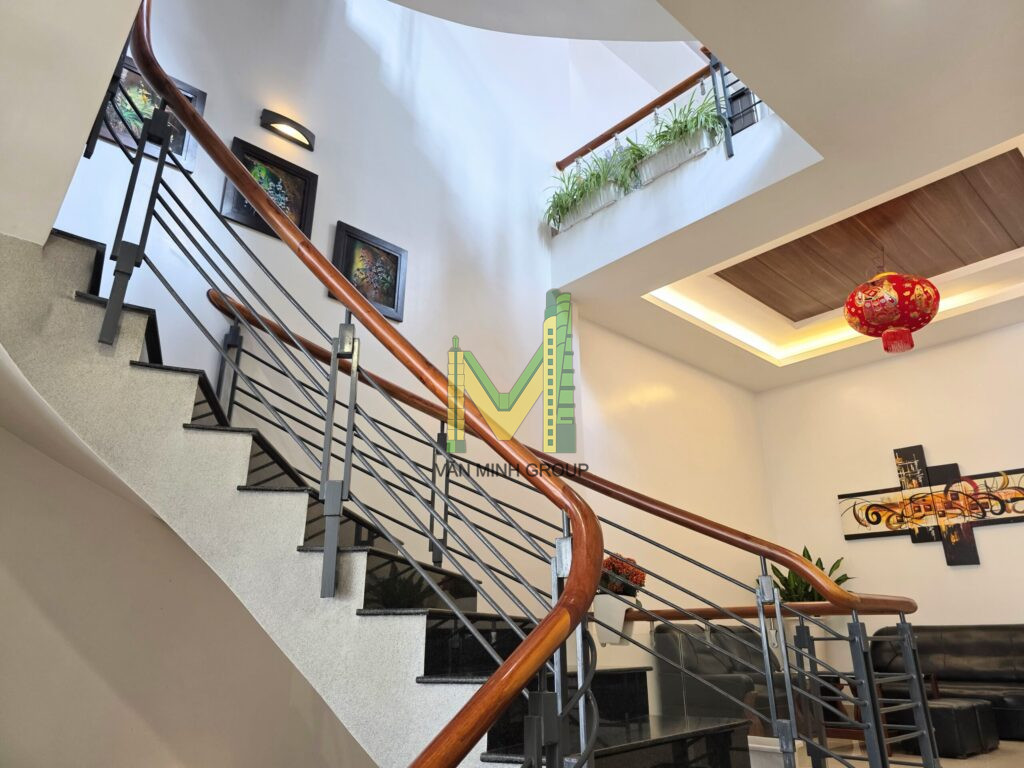 Bán gấp khách sạn đẹp mặt tiền Yersin, trung tâm thành phố Đà Lạt - Ảnh 3