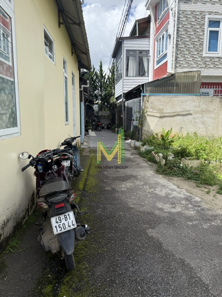 Cần Bán Nhà Phân Quyền Đẹp Ở Đường Phan Chu Trinh , Đường Ô Tô – Phường Lâm Viên- Đà Lạt - Ảnh 4