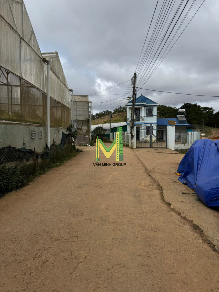 Bán 2000m ngay đầu đường Mănglin mặt tiền 20m.có 100m  xây dựng. – Đường bằng phẳng,rộng – Vị trí nằm ngay đầu Mănglin – View đẹp Giá 15tỷ - Ảnh 2